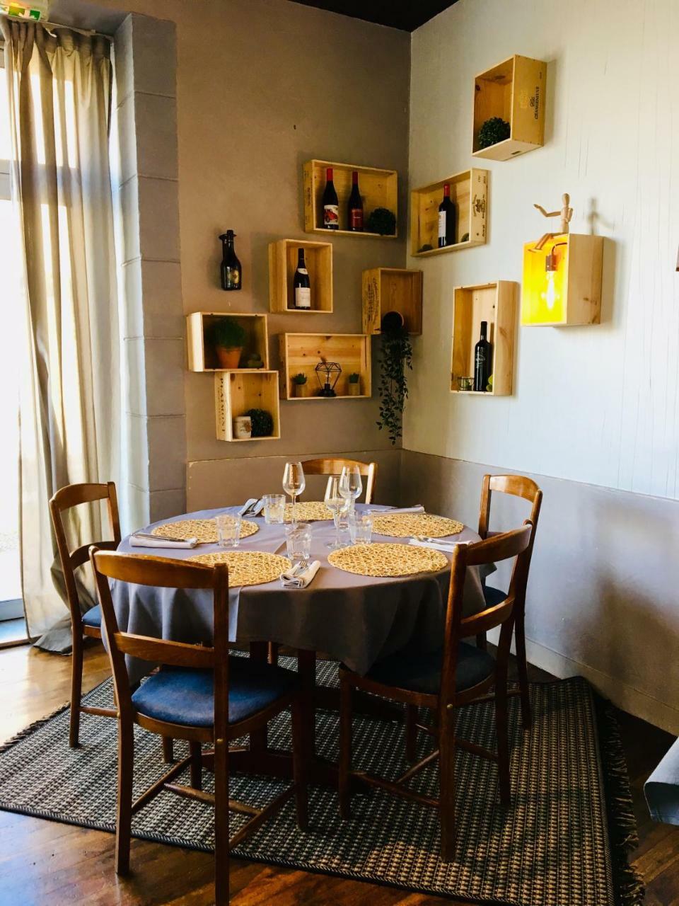 Hotel Restaurant Le Cheval Blanc Argentré-du-Plessis Dış mekan fotoğraf